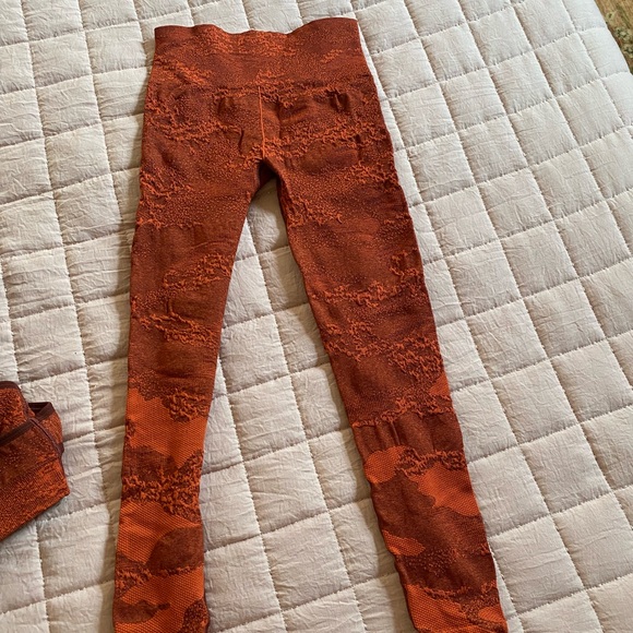 Gymshark Adapt Leggings - Picture 2 of 3